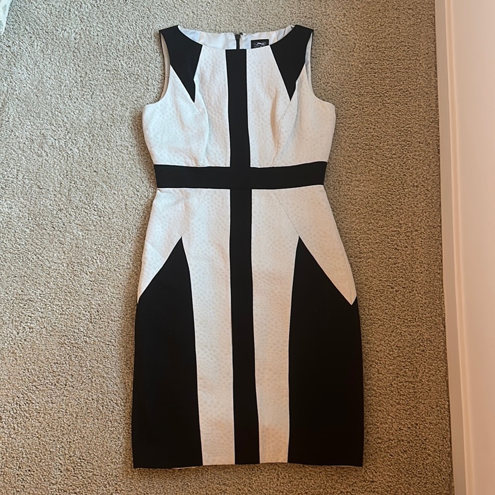 Fitted dress, black and white, size 0